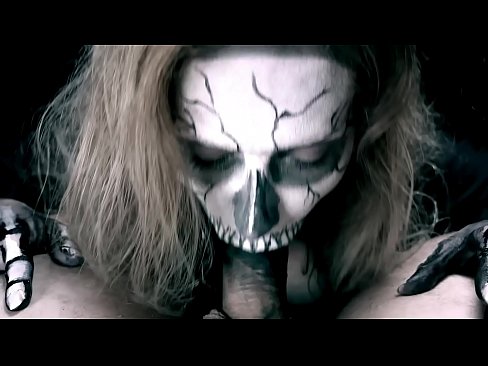 ❤️ Demoniška mergina čiulpia varpą savo juoda burna ir ryja spermą. ️ Porno prie porno lt.wassell.ru ❌️